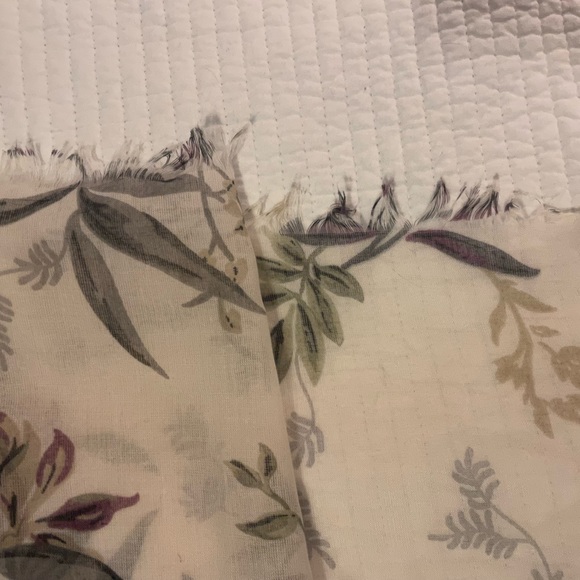 Gauzy raw edge scarf labels removed--grey mulberry olive design on off white - Picture 2 of 7